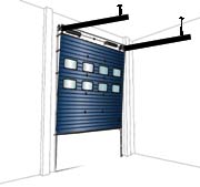 Porte sectionnelle en cours d'ouverture