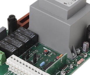Carte électronique PRG304 avec transformateur, relais et bornier
