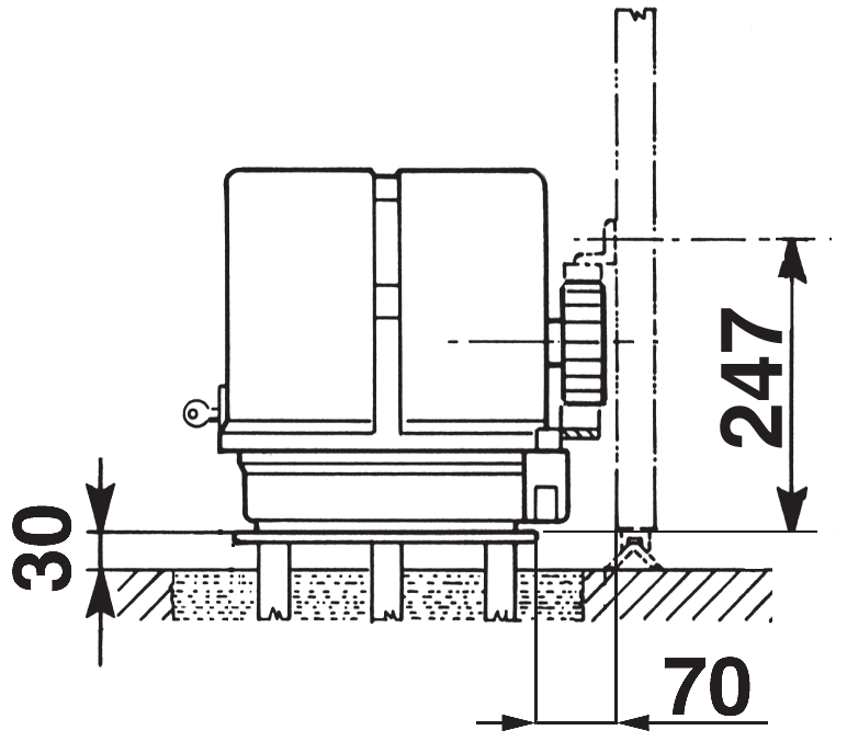 Cote de fixation du moteur : 247 mm de l'axe crémaillère au sol, 30 et 70 mm
