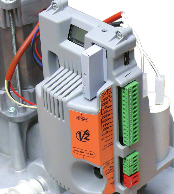 Armoire de commande PD18 V2 avec borniers et récepteur